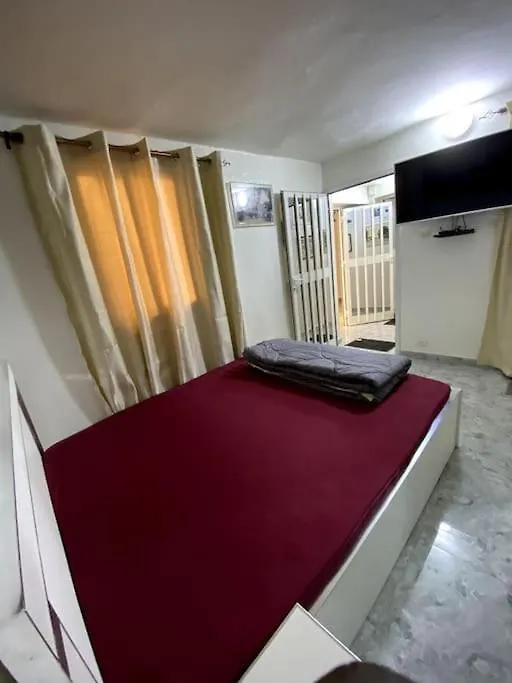 Studio Meuble Piscine En Face Dakar Senegal